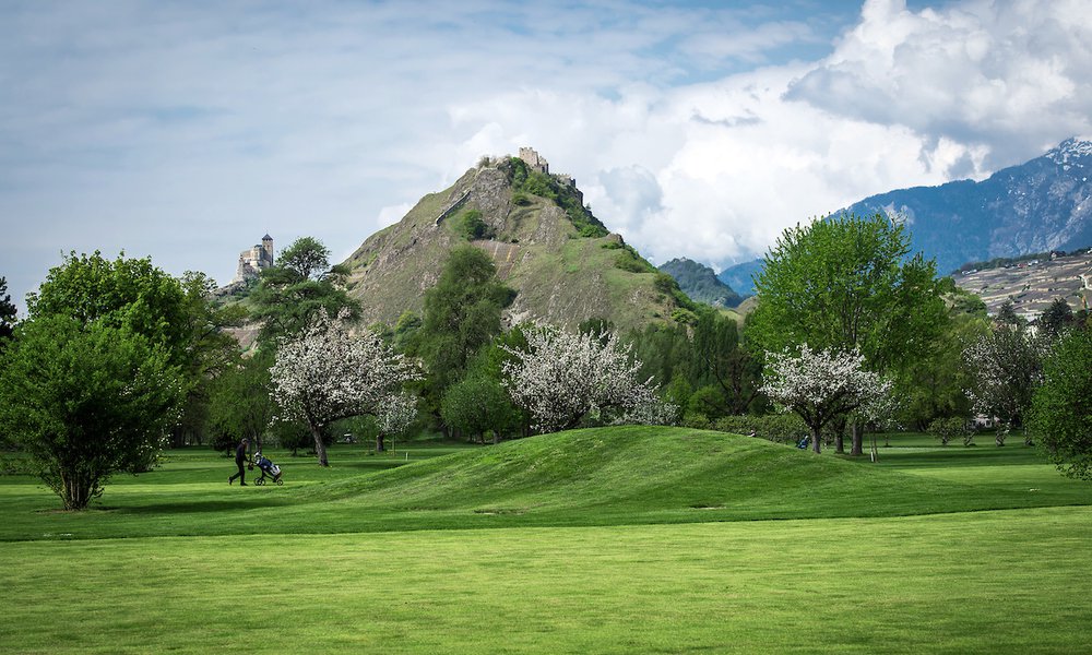 GOLF DE SION AU PRINTEMPS (PHOTO-GENIC.CH/ OLIVIER MAIRE)