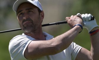 Playing golf @ Golf Club de Sion